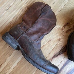 Men's Ariat Squart Toe cowboy boots 10.5